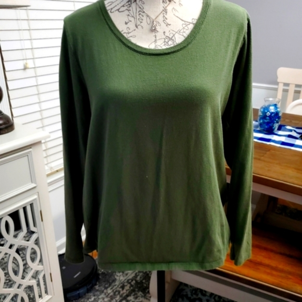 XL olive green long sleeve T-shirt